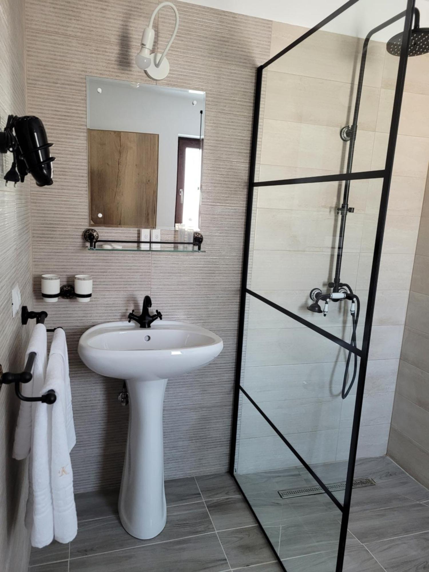 Casa Krista Hotell Bran  Exteriör bild